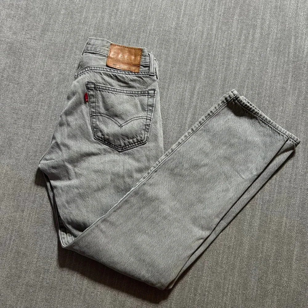 Levi's 501 '93 Jeans Men 30x32 Grey Straight Leg Button Fly Denim Pants